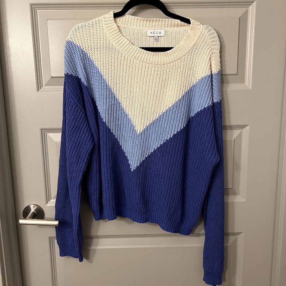 ACOA Chunky Knit Blue and White Chevron Sweater. Size S